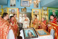 Божественная литургия в храме в честь Амфилохия Почаевского в д.Вежны Божественная литургия в храме в честь Амфилохия Почаевского в д.Вежны