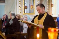 Божественная литургия в Свято-Петро-Павловском кафедральном соборе Божественная литургия в Свято-Петро-Павловском кафедральном соборе