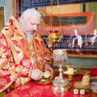 Божественная литургия в Свято-Петро-Павловском кафедральном соборе Божественная литургия в Свято-Петро-Павловском кафедральном соборе