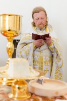 Божественная литургия в день памяти святителя Николая Чудотворца