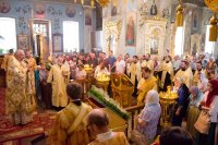 Вечернее богослужение с пением акафиста Пресвятой Богородице