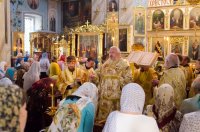 Вечернее богослужение с пением акафиста Пресвятой Богородице