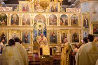 Вечернее богослужение с пением акафиста Пресвятой Богородице