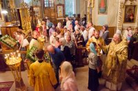 Вечернее богослужение в Свято-Петро-Павловском кафедральном соборе города Гомеля