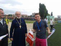 Футбол, Церковь и «трудные подростки»