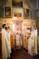 Божественная литургия в Свято-Петро-Павловском кафедральном соборе города Гомеля Божественная литургия в Свято-Петро-Павловском кафедральном соборе города Гомеля