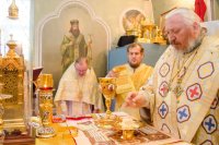 Божественная литургия в Свято-Петро-Павловском кафедральном соборе города Гомеля Божественная литургия в Свято-Петро-Павловском кафедральном соборе города Гомеля