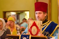 Божественная литургия в храме иконы Божией Матери "Всех Скорбящих Радость"