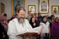 Преосвященный Стефан совершил чин освящения Престола