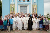 Преосвященный Стефан совершил чин освящения Престола