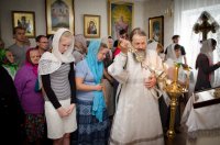Преосвященный Стефан совершил чин освящения Престола