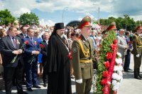 Преосвященнейший Стефан принял участие в церемонии возложения цветов к памятнику на Аллее Героев в г.Гомеле