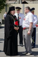 Преосвященнейший Стефан принял участие в церемонии возложения цветов к памятнику на Аллее Героев в г.Гомеле