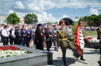 Преосвященнейший Стефан принял участие в церемонии возложения цветов к памятнику на Аллее Героев в г.Гомеле