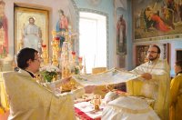 Божественная литургия в Свято-Петро-Павловском кафедральном соборе города Гомеля