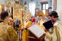 Божественная литургия в Свято-Петро-Павловском кафедральном соборе города Гомеля