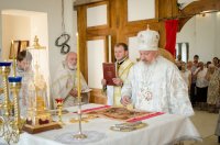 Епископ Стефан совершил чин освящения Престола Епископ Стефан совершил чин освящения Престола