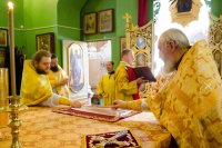 Божественная литургия в день памяти святителя Митрофана (Краснопольского)