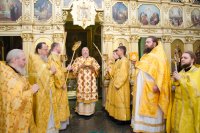 Божественная литургия в день памяти святителя Митрофана (Краснопольского)