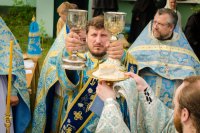 Божественная литургия в день празднования иконы Божией Матери "Тихвинская"
