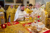 Божественная литургия в день памяти святых первоверховных апостолов Петра и Павла