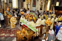 Вечернее богослужение с чтением Акафиста Пресвятой Богородице нараспев