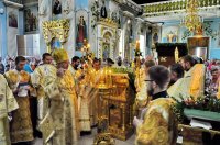 Вечернее богослужение с чтением Акафиста Пресвятой Богородице нараспев