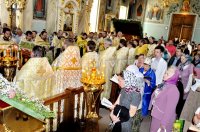 Вечернее богослужение с чтением Акафиста Пресвятой Богородице нараспев