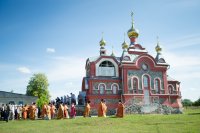 Божественная литургия в день памяти святых Царственных Стростотерпцев и всех исповедников русских Божественная литургия в день памяти святых Царственных Стростотерпцев и всех исповедников русских