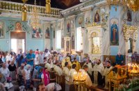 Епископ Стефан возглавил вечернее богослужение с пением акафиста Пресвятой Богородице