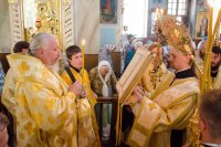 Епископ Стефан возглавил вечернее богослужение с пением акафиста Пресвятой Богородице