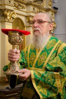 Божественная литургия в день Положения честной Ризы Господа нашего Иисуса Христа в Москве Божественная литургия в день Положения честной Ризы Господа нашего Иисуса Христа в Москве