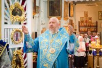 Преосвященнейший Стефан возглавил Божественную литургию в храме Святителя Николая Чудотворца д.Старая Белица Преосвященнейший Стефан возглавил Божественную литургию в храме Святителя Николая Чудотворца д.Старая Белица