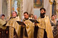 Вечернее богослужение в Свято-Петро-Павловском кафедральном соборе города Гомеля