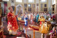 Преосвященнейший Стефан возглавил Божественную литургию в храме Преображения Господня г. Чечерск