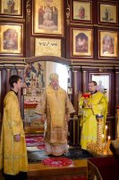 Преосвященнейший Стефан возглавил Божественную литургию в храме святого благоверного князя Александра Невского в д.Нивки.