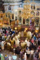 Преосвященнейший Стефан возглавил вечернее богослужение с чтением Акафиста Пресвятой Владычицы нашей Богородицы нараспев в Свято-Петро-Павловском кафедральном соборе города Гомеля.