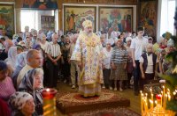 Преосвященнейший Стефан возглавил божественную литургию в храме в честь святого благоверного князя Александра Невского г.Рогачев.