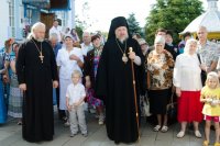 Преосвященнейший Стефан возглавил божественную литургию в храме в честь святого благоверного князя Александра Невского г.Рогачев.