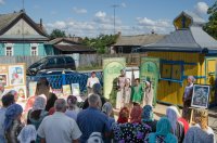 Преосвященнейший Стефан возглавил божественную литургию в храме в честь святого благоверного князя Александра Невского г.Рогачев.