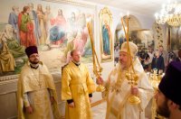 Преосвященнейший Стефан возглавил божественную литургию в криптовом храме Свято-Петро-Павловского собора г.Гомеля Преосвященнейший Стефан возглавил божественную литургию в криптовом храме Свято-Петро-Павловского собора г.Гомеля