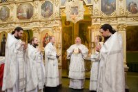 Преосвященнейший Стефан возглавил Божественную литургию в Свято-никольском монастыре г.Гомеля. Преосвященнейший Стефан возглавил Божественную литургию в Свято-никольском монастыре г.Гомеля.