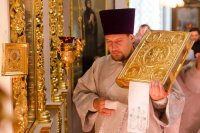 Божественная литургия в Свято-Петро-Павловском кафедральном соборе города Гомеля