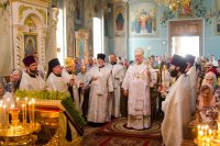 Вечернее богослужение в Свято-Петро-Павловском кафедральном соборе города Гомеля