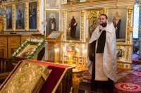 Вечернее богослужение с чтением Акафиста Пресвятой Богородице нараспев