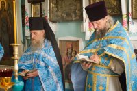 Преосвященнейший Стефан возглавил Божественную литургию в храме Успения Пресвятой Богородицы д.Городец Рогачевского района.