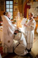 Божественная литургия в день воспоминания чуда Архистратига Михаила, бывшего в Хонех Божественная литургия в день воспоминания чуда Архистратига Михаила, бывшего в Хонех