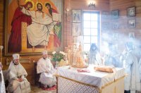 Божественная литургия в день воспоминания чуда Архистратига Михаила, бывшего в Хонех Божественная литургия в день воспоминания чуда Архистратига Михаила, бывшего в Хонех