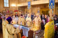 Преосвященнейший Стефан возглавил Божественную литургию в храме иконы Божией Матери "Тихвинская" д. Ченки. Преосвященнейший Стефан возглавил Божественную литургию в храме иконы Божией Матери "Тихвинская" д. Ченки.