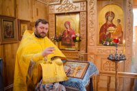 Преосвященнейший Стефан возглавил Божественную литургию в храме иконы Божией Матери "Тихвинская" д. Ченки. Преосвященнейший Стефан возглавил Божественную литургию в храме иконы Божией Матери "Тихвинская" д. Ченки.